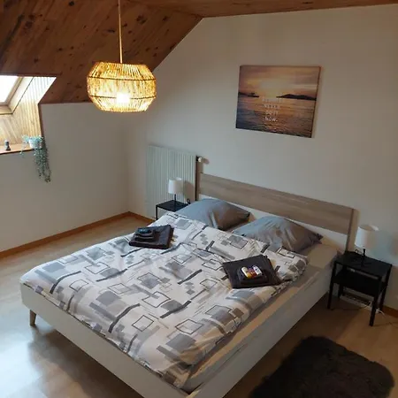 Calme, Cosy, Proche De Tout, 4½ Pieces Apartment